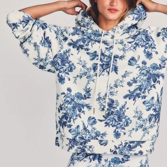 LoveShackFancy Tops - LoveShackFancy x Beach Riot Alicia Floral Hoodie Sweatshirt Blue White Size L